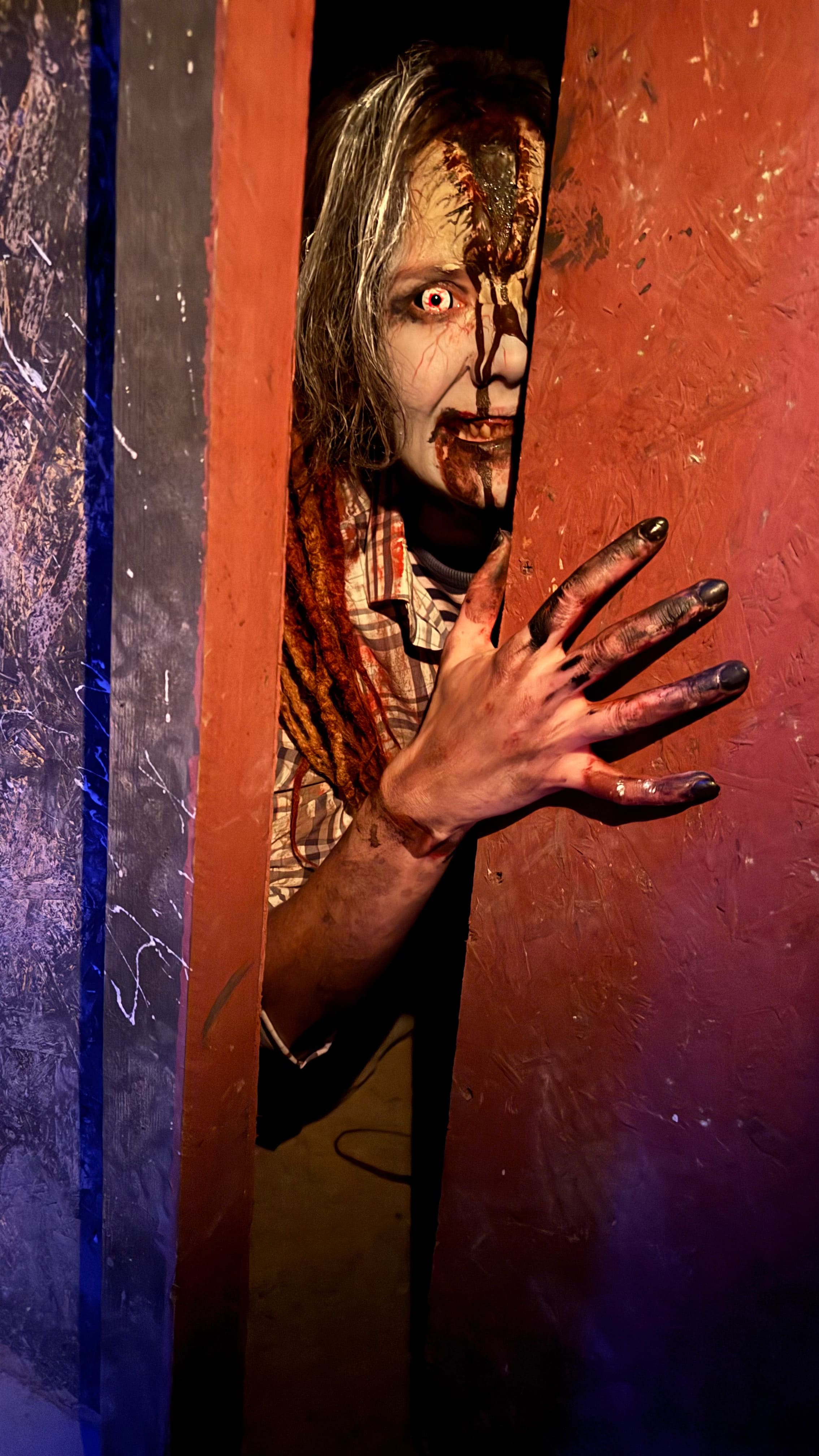 Восстание зловещих мертвецов — кадр 1